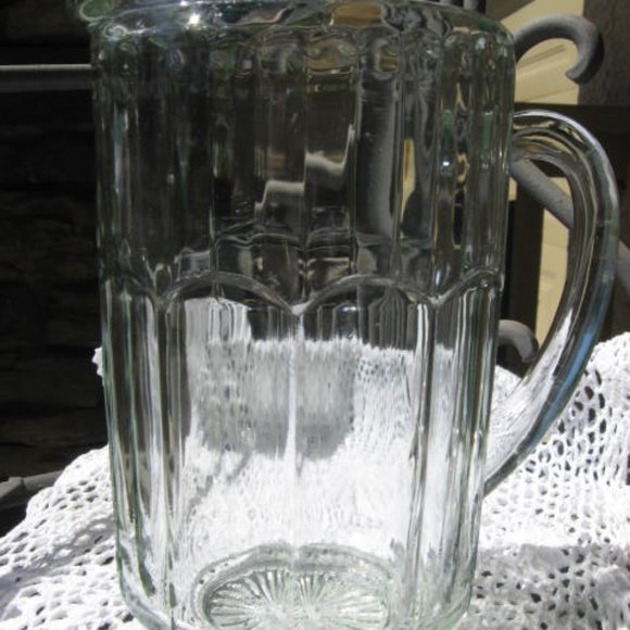 Clear Pitcher - Water - Juice - Tea - Lemonade - Picture 8 of 8